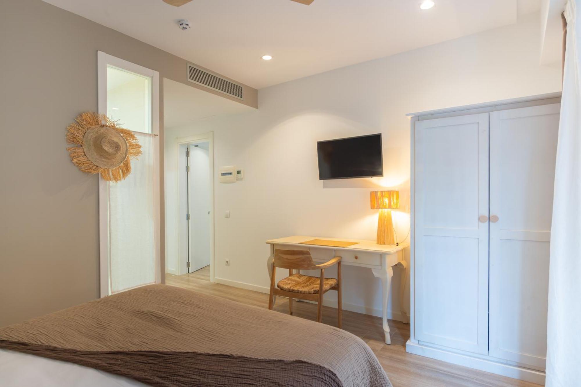 Hostal Boutique Es Portalet 산펠리우데기솔스 객실 사진