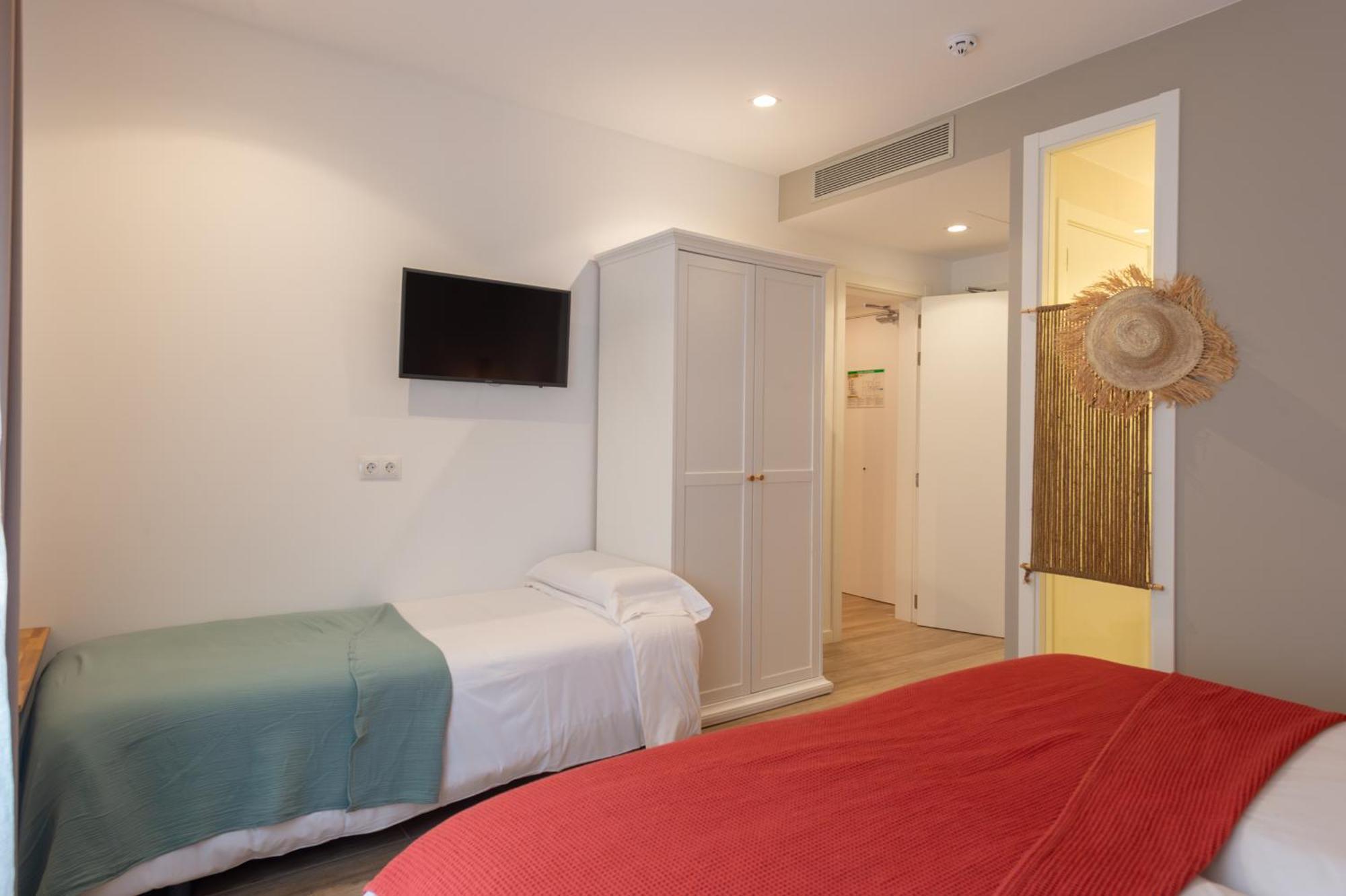 Hostal Boutique Es Portalet 산펠리우데기솔스 객실 사진